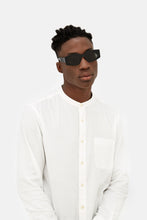 Load image into Gallery viewer, Tetra Black